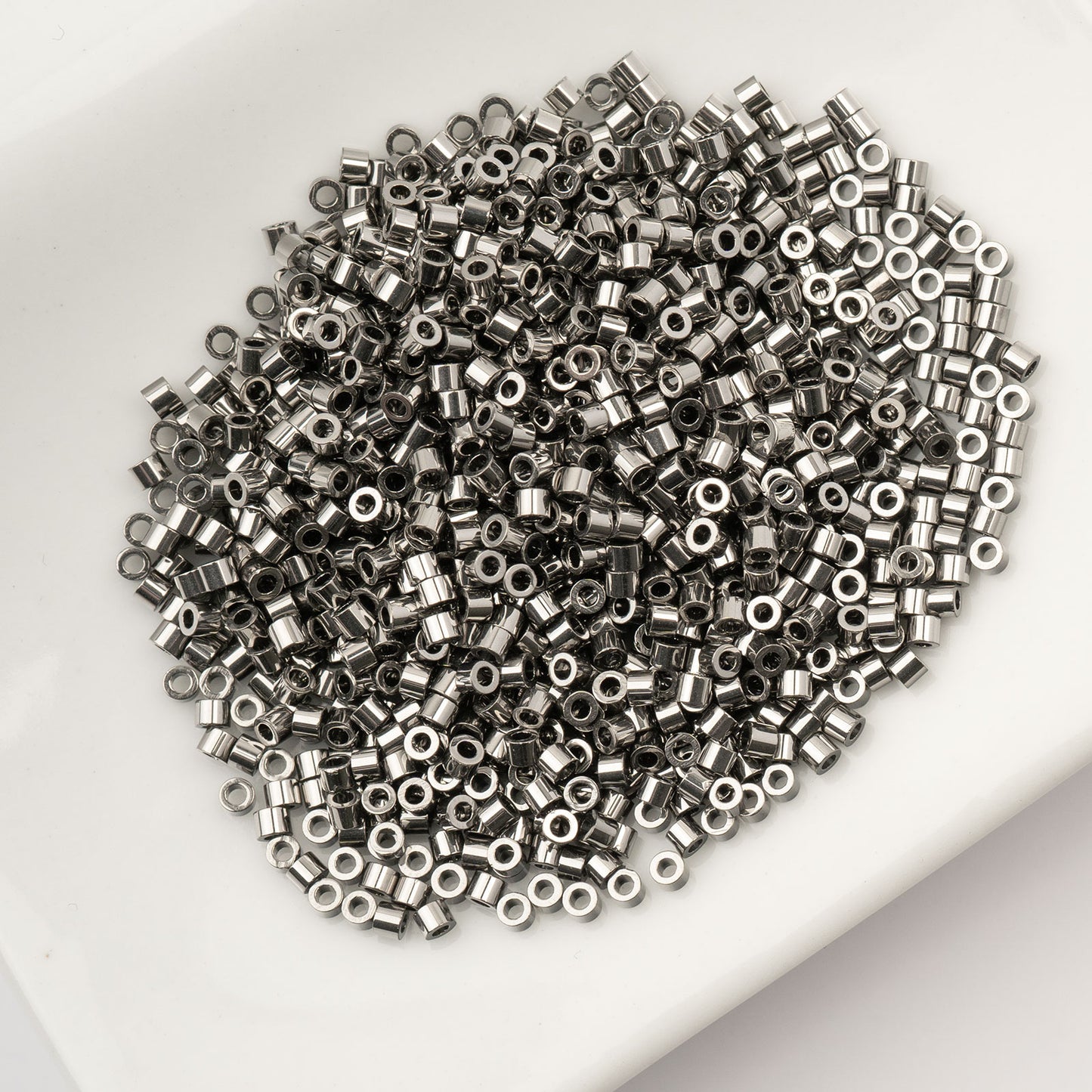 CYLIN BEAD 11/0 25G BAG STEEL