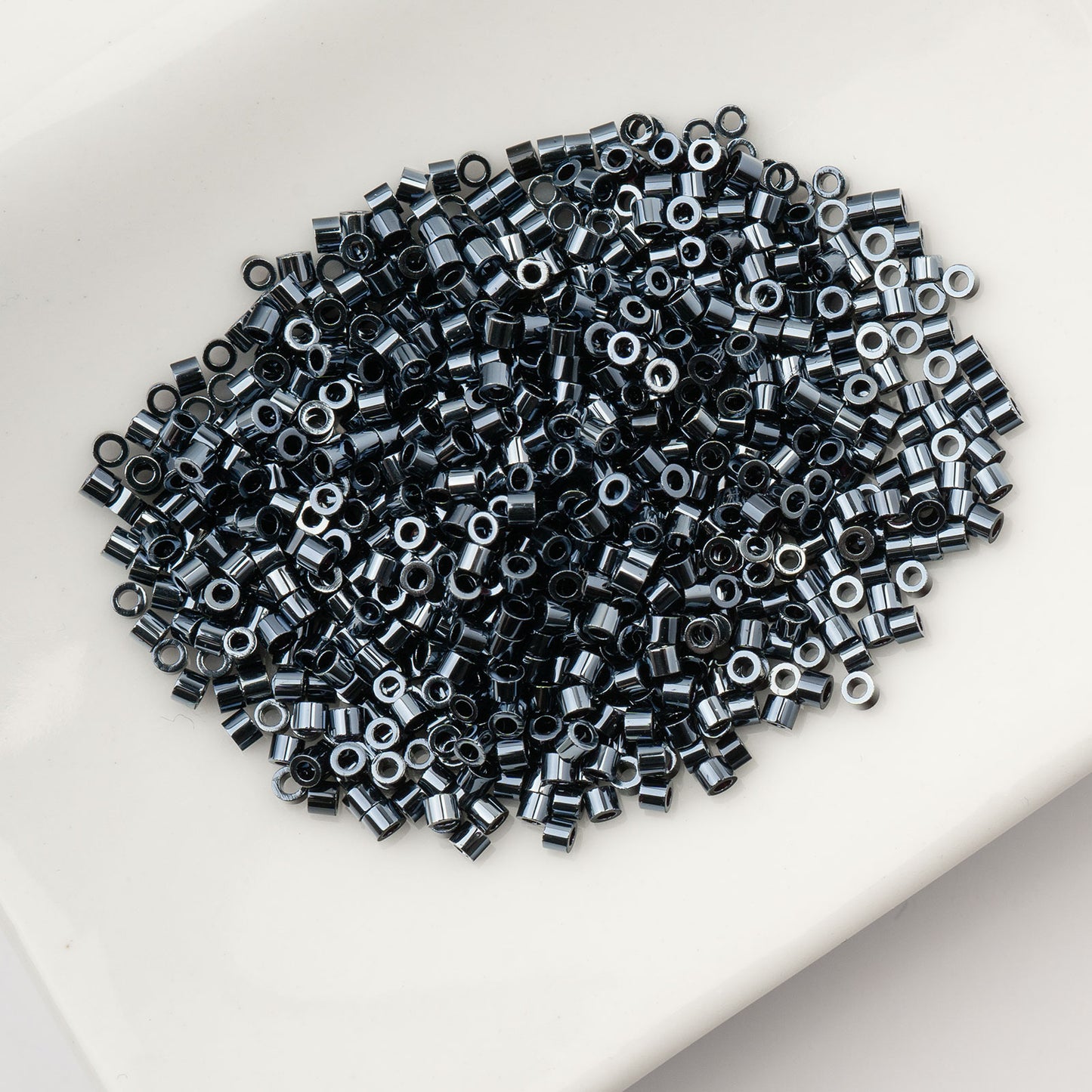 Cylin Bead 11/0 25G Bag Gunmetal