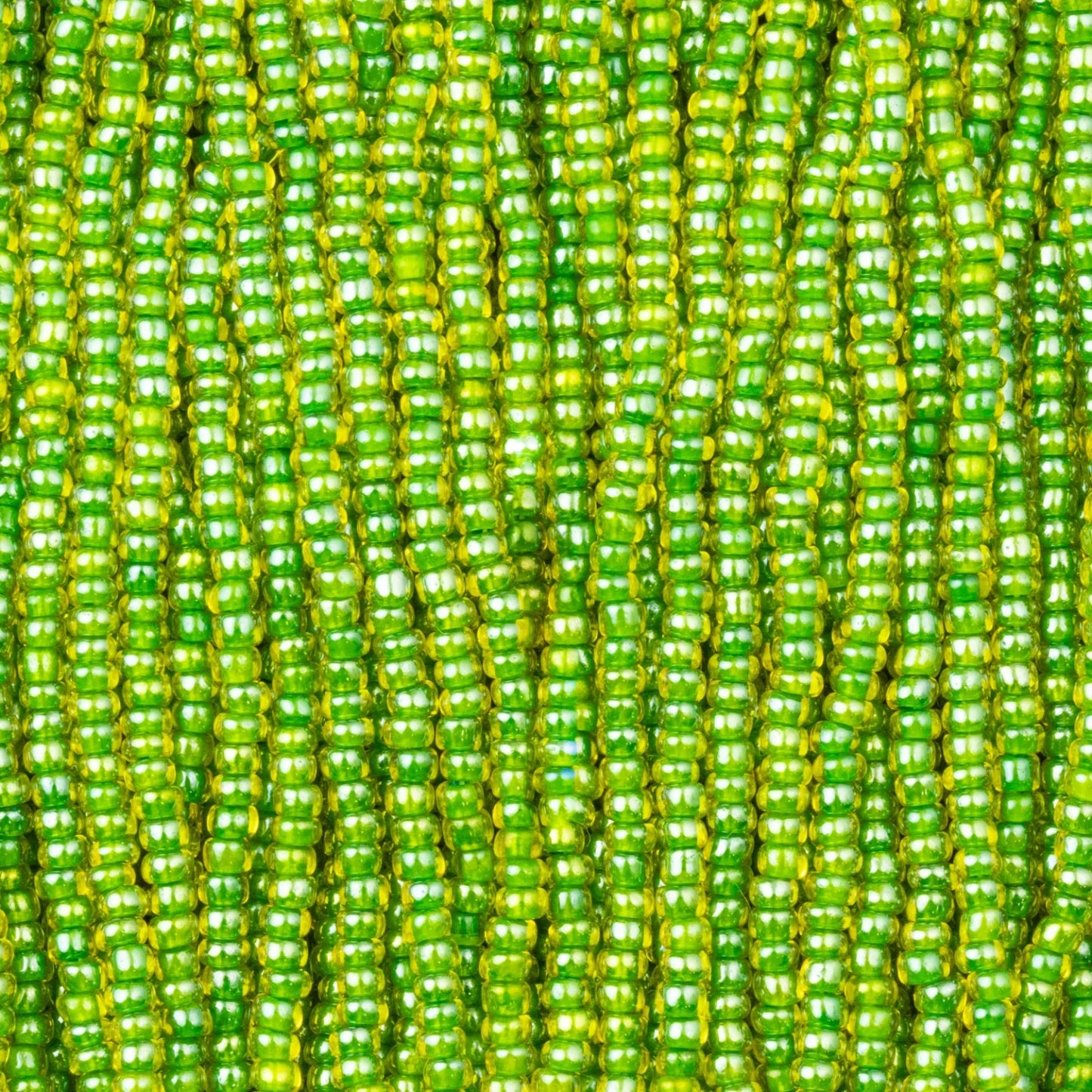 Czech Seed Beads, 11/0 – Colourlined Jonquil Green Lined (strung)