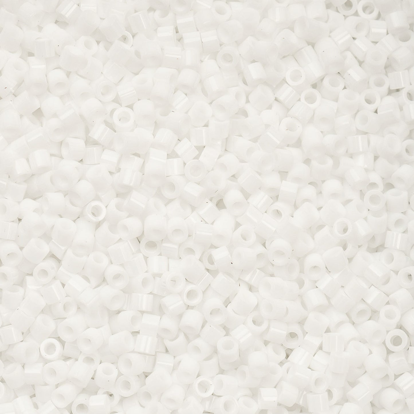 CYLIN BEAD 11/0 25G BAG CHALK WHITE