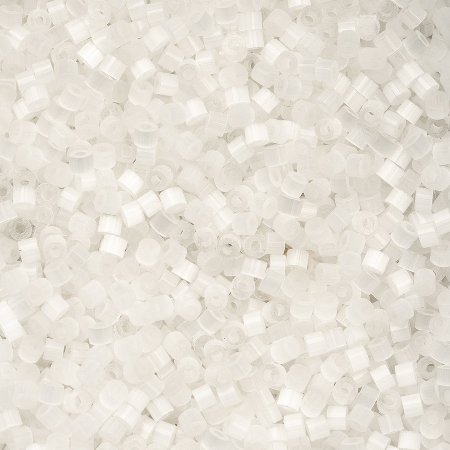 CYLIN BEAD 11/0 25G BAG CRYSTAL SILK SATIN